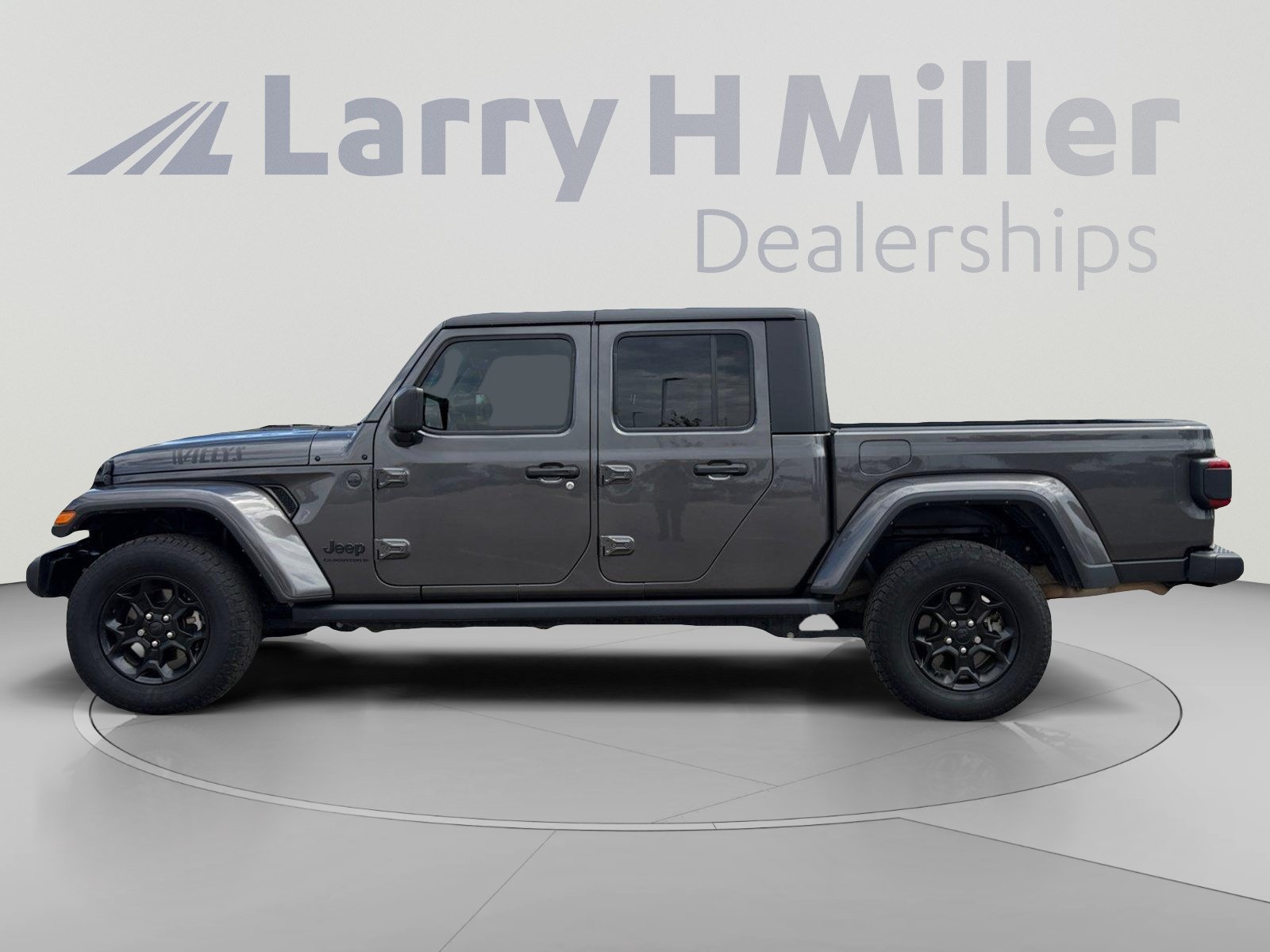 Used 2023 Jeep Gladiator Sport AWD/4WD image 3