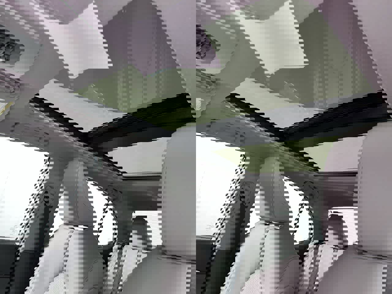 Used 2024 Toyota Camry XLE w/ Navigation Package image 24