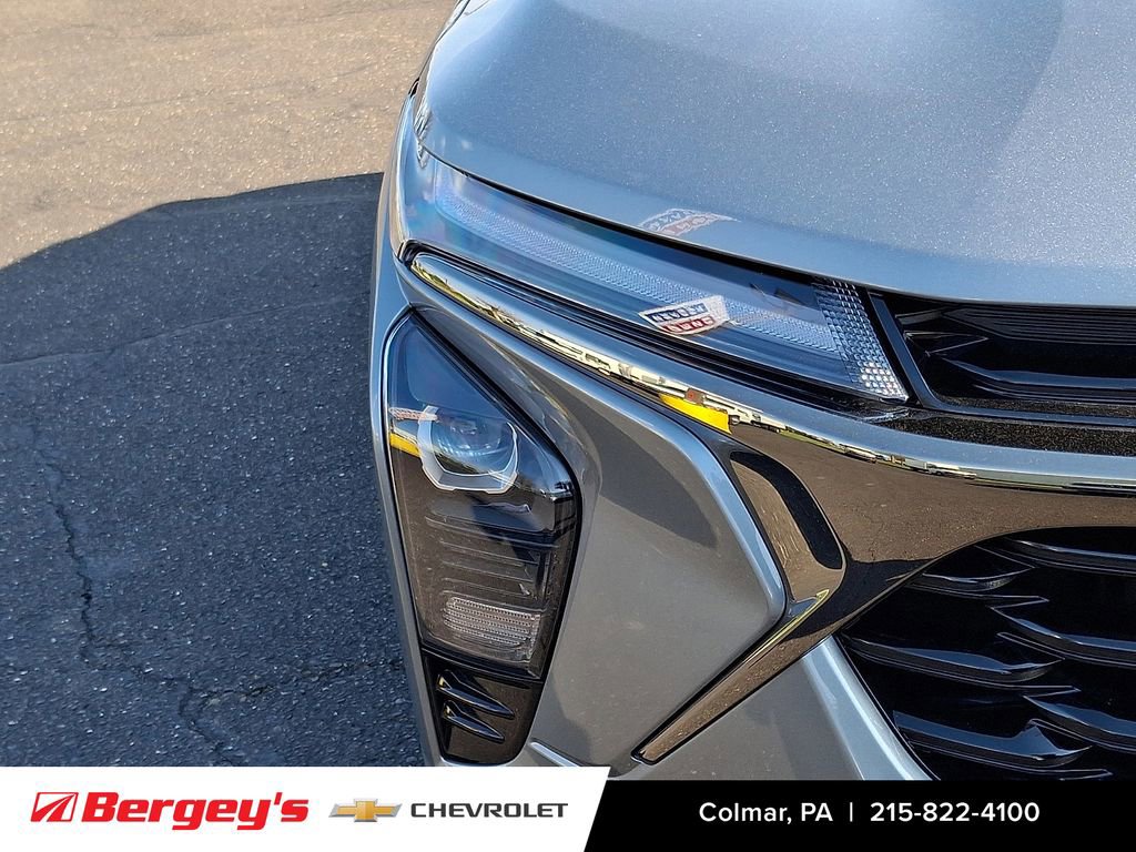 Certified 2026 Chevrolet Trax RS w/ Driver Confidence Package FWD image 11