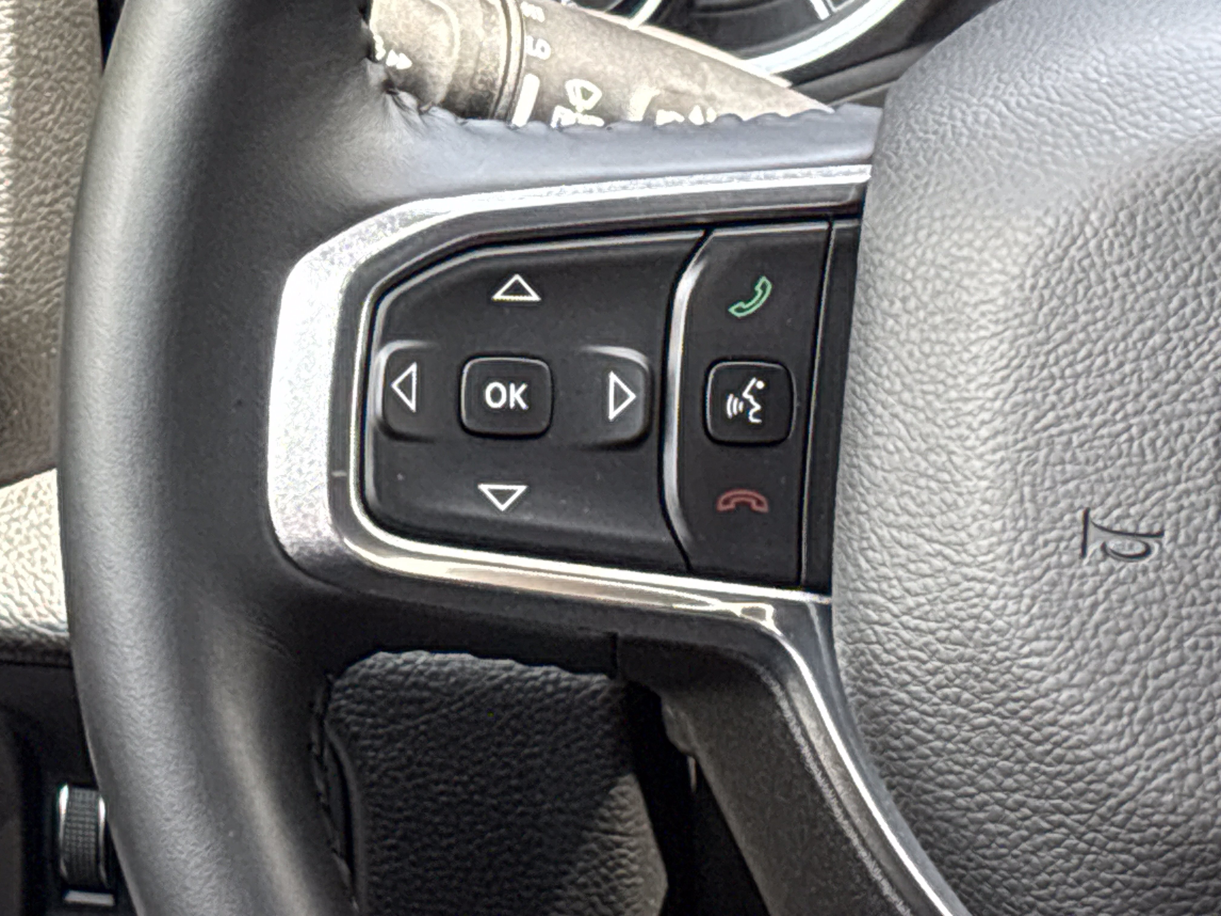 Certified 2022 RAM 1500 Laramie w/ Sport Appearance Package AWD/4WD image 22