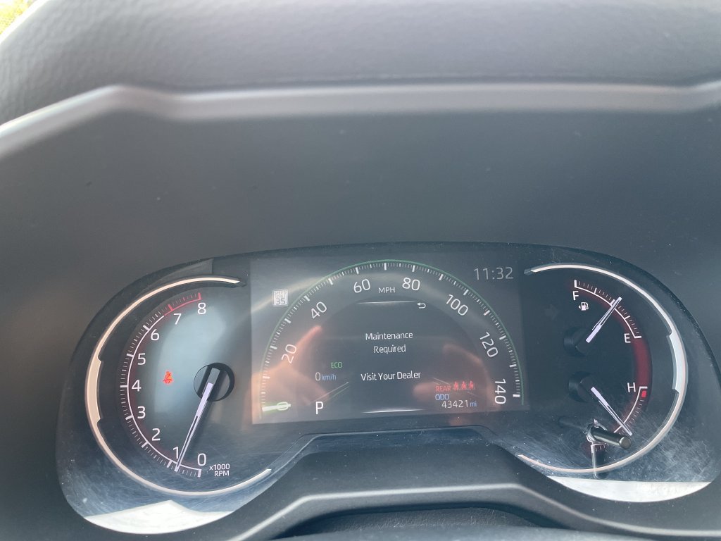 Certified 2023 Toyota RAV4 LE AWD/4WD image 17