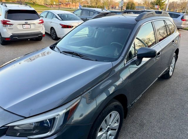 Used 2018 Subaru Outback 2.5i Premium AWD/4WD image 6