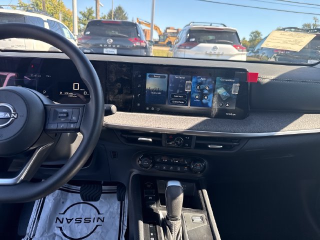 New 2027 Nissan Kicks SV w/ Cold Weather Package FWD image 20
