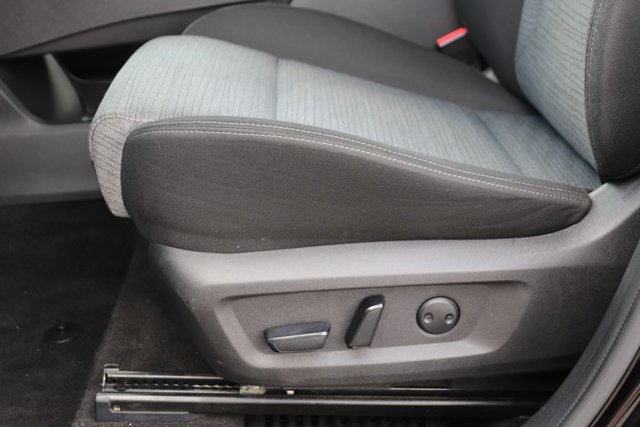 Used 2023 Nissan Rogue SV image 10