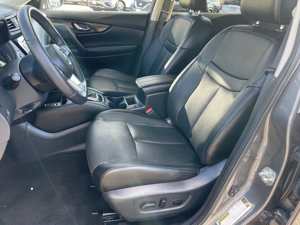 Certified 2019 Nissan Rogue SL w/ Premium Package image 6