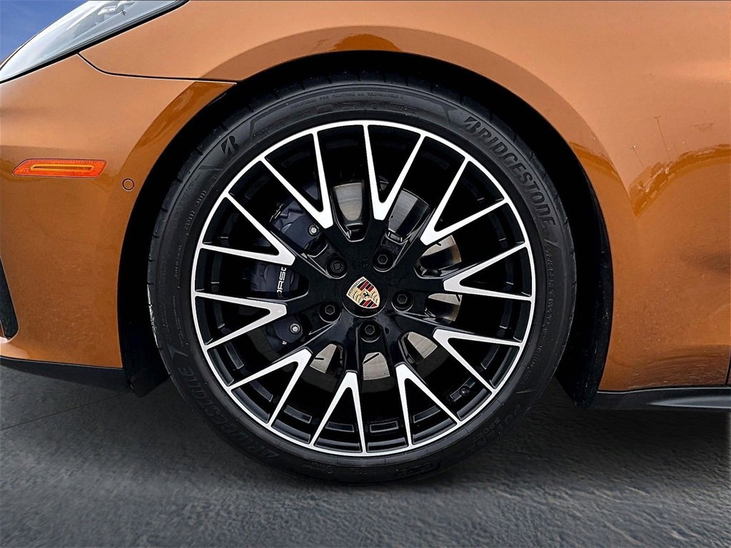 Used 2025 Porsche Panamera 4 image 11
