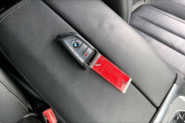 Used 2020 BMW X6 xDrive40i w/ Executive Package image 12