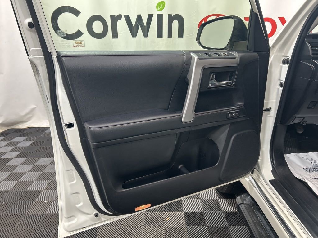Used 2021 Toyota 4Runner Limited image 21