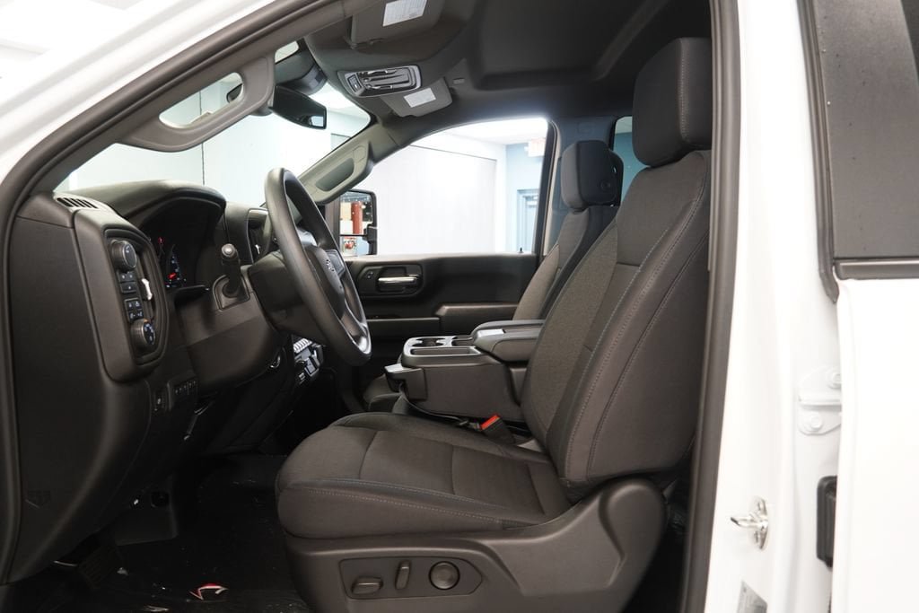 New 2026 Chevrolet Silverado 2500 Custom w/ Custom Convenience Package AWD/4WD image 4