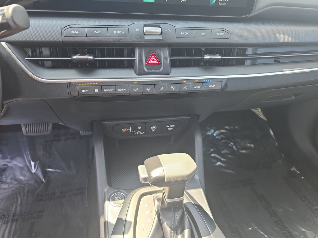 Used 2025 Kia K4 FWD image 16