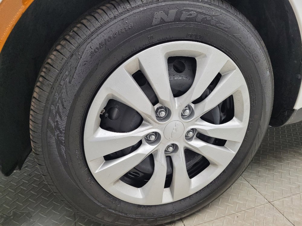 Used 2025 Kia Soul LX image 31