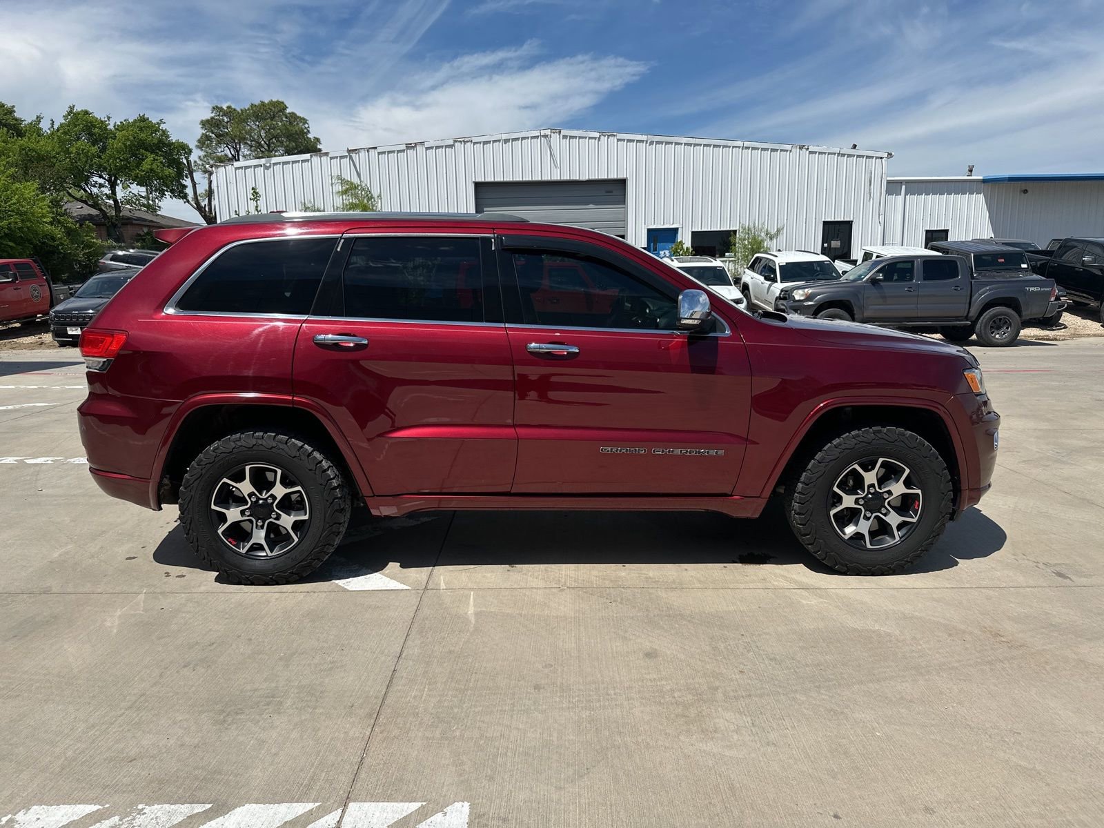 Used 2018 Jeep Grand Cherokee Overland image 6