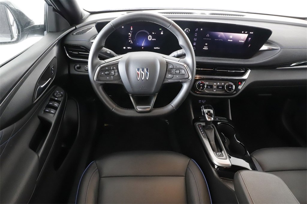 Used 2025 Buick Envista Sport Touring image 25