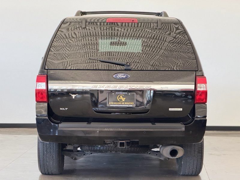 Used 2017 Ford Expedition XLT RWD image 6