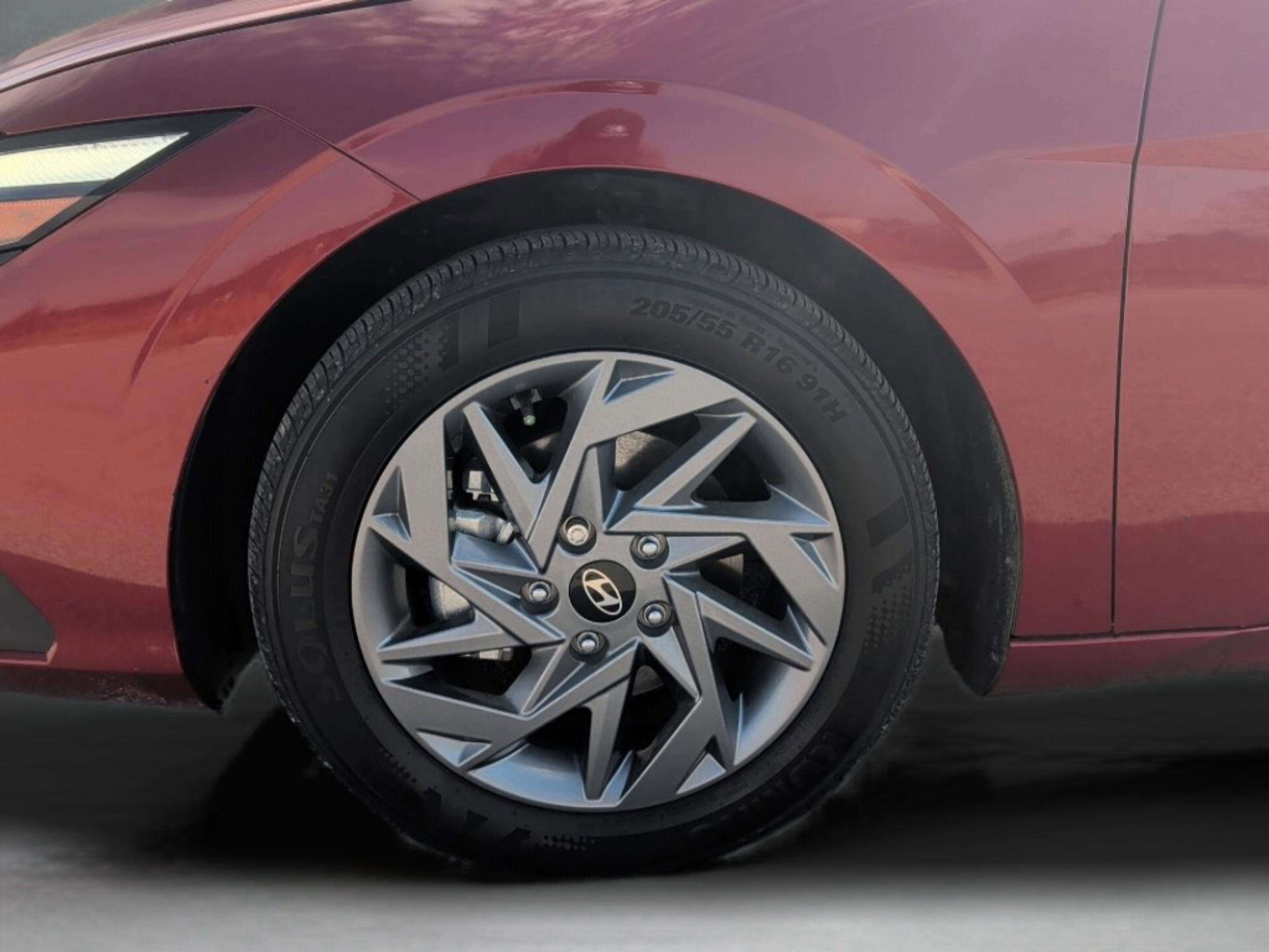 Used 2024 Hyundai Elantra SEL image 44