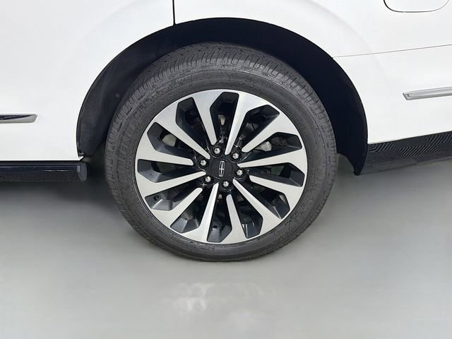Used 2022 Lincoln Navigator Reserve AWD/4WD image 38