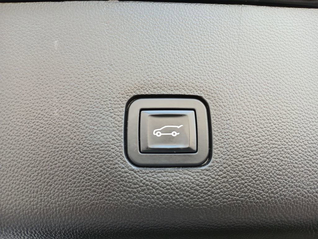 Certified 2020 Chevrolet Traverse LT image 21