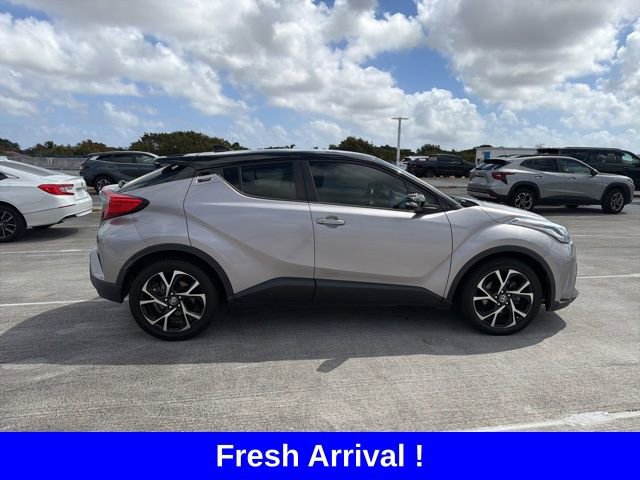 Used 2020 Toyota C-HR XLE image 15
