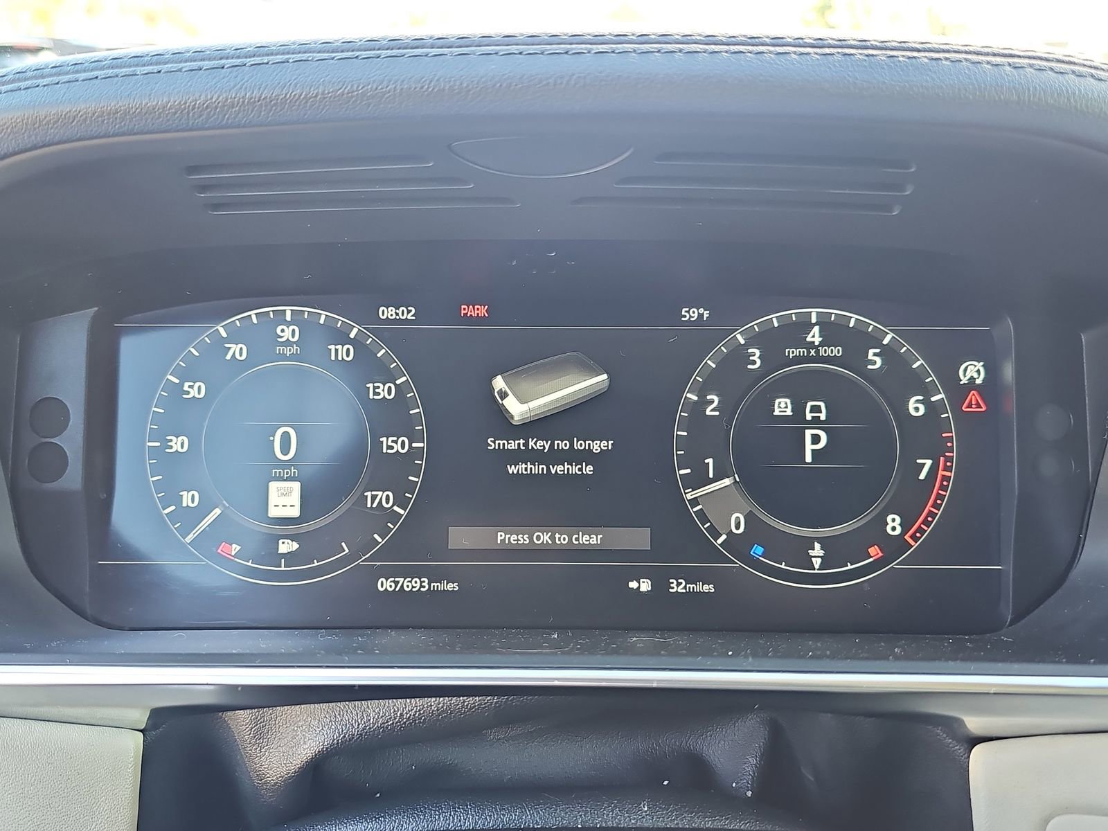 Used 2019 Land Rover Range Rover Long Wheelbase Supercharged image 18