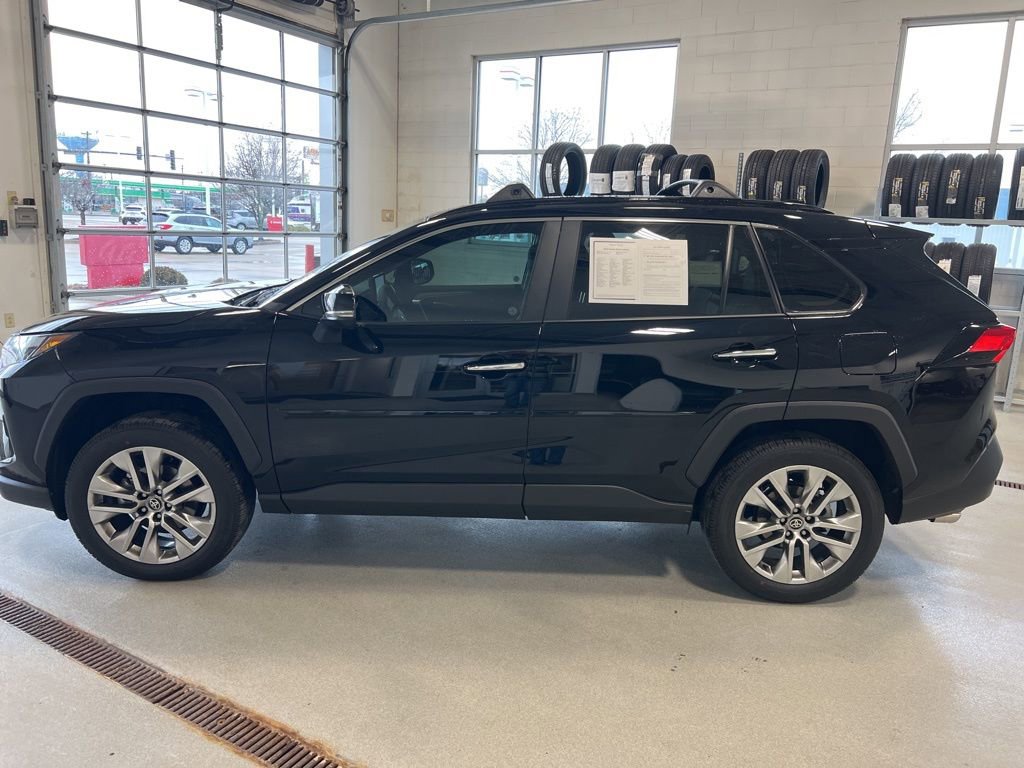 Used 2025 Toyota RAV4 Limited image 6