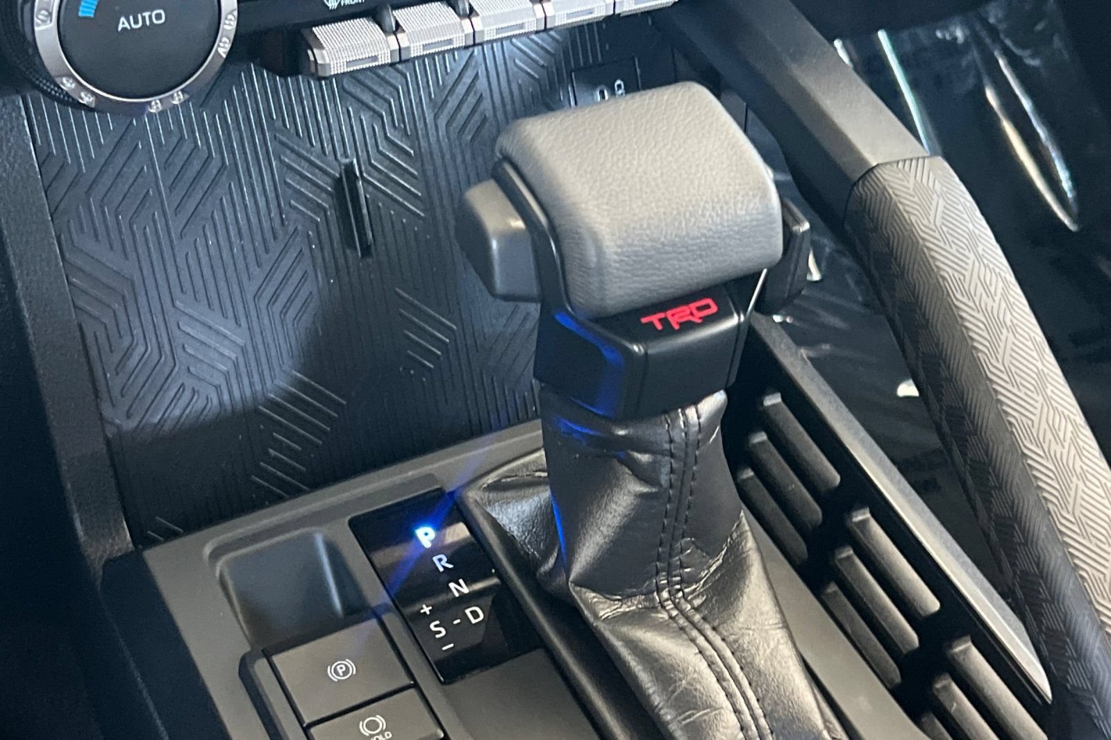 Certified 2025 Toyota Tacoma TRD Sport AWD/4WD image 20