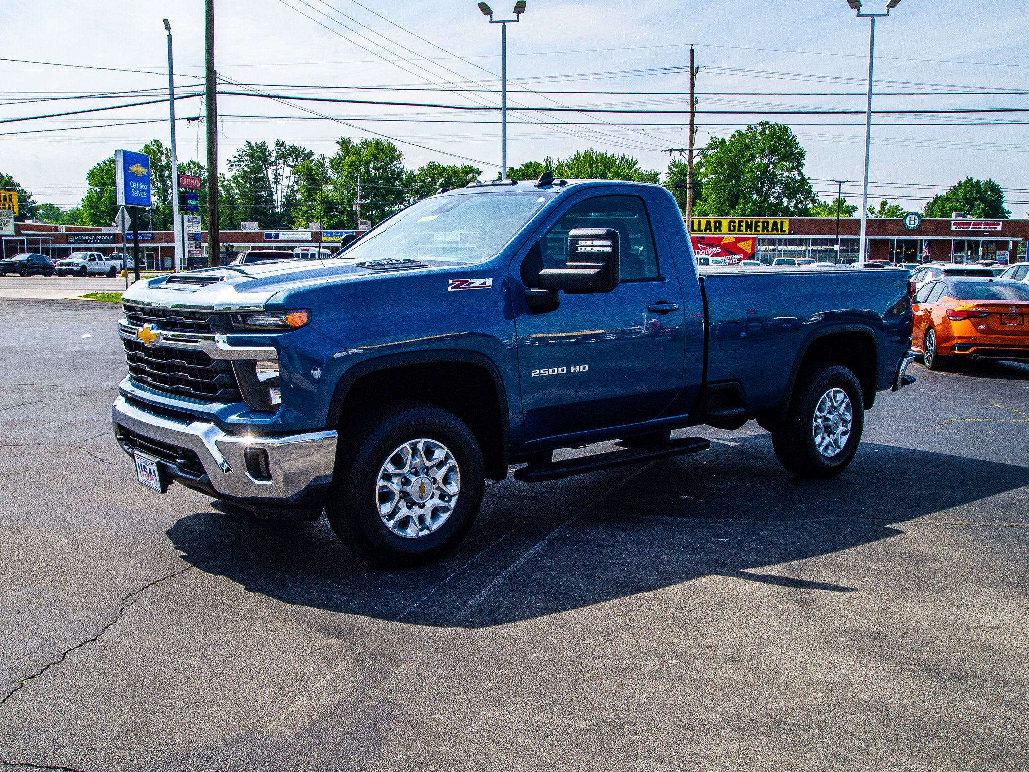 Used 2024 Chevrolet Silverado 2500 LT w/ Convenience Package AWD/4WD image 3