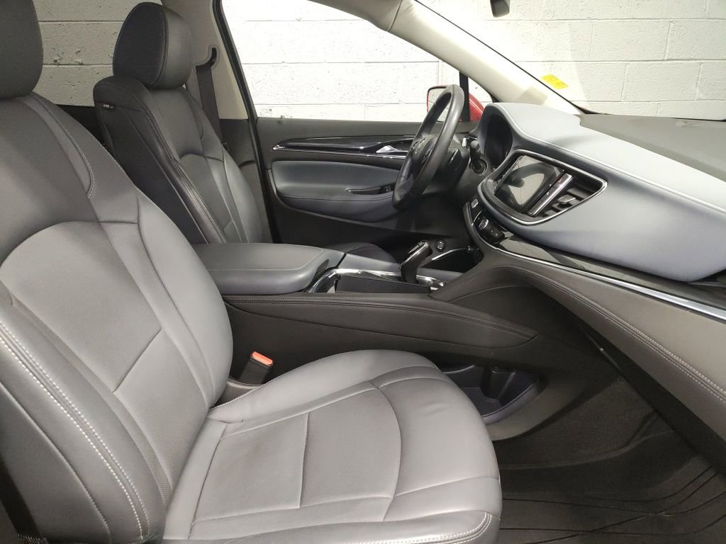 Used 2018 Buick Enclave Essence image 7