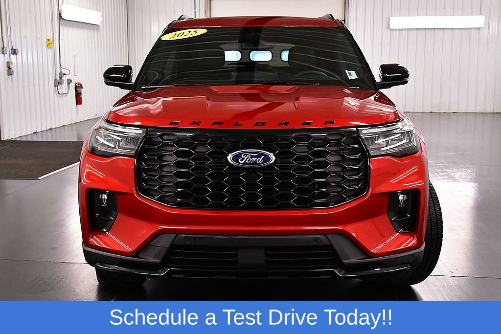 Used 2025 Ford Explorer ST-Line w/ Premium Package AWD/4WD image 2