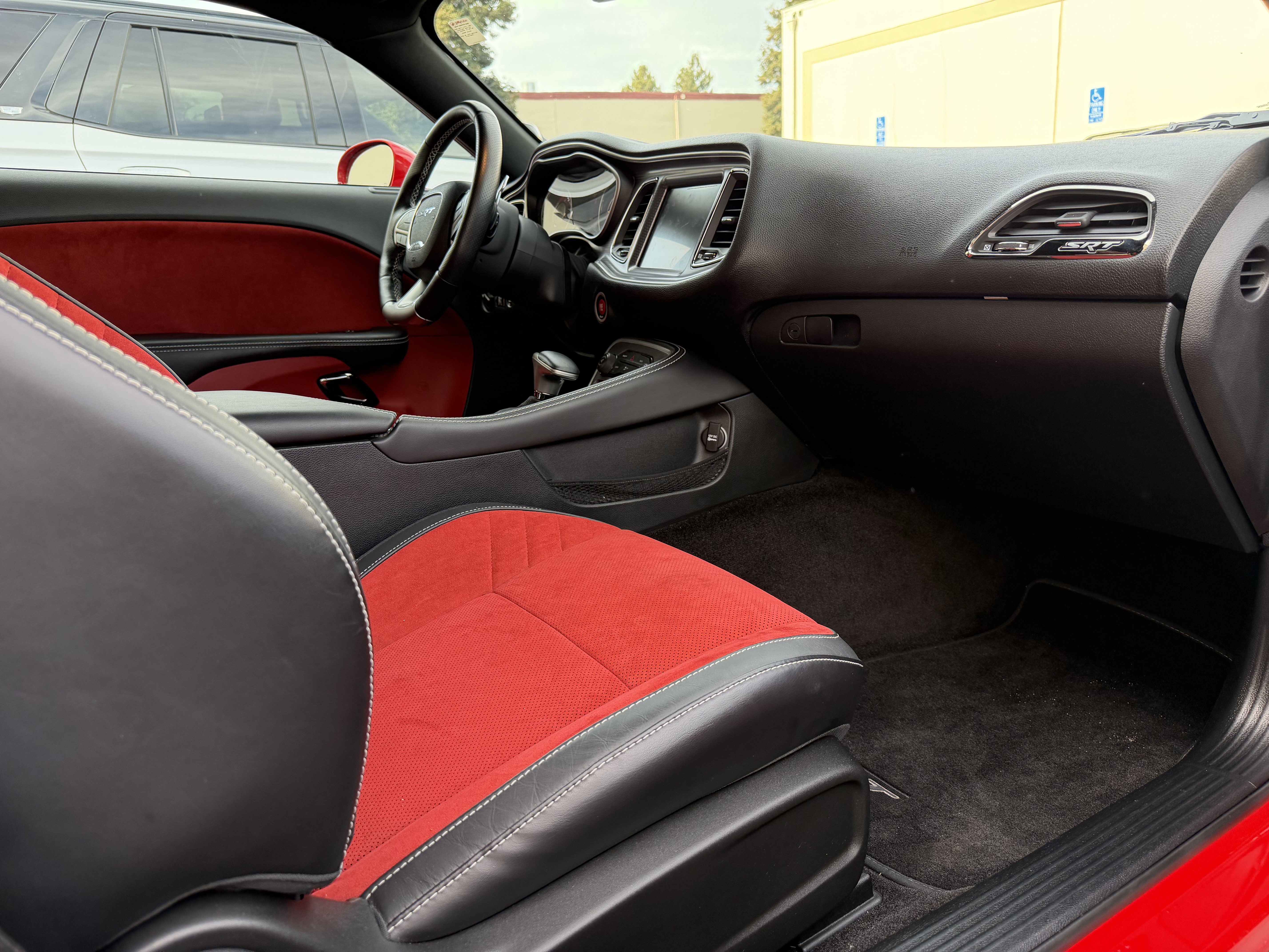 Used 2015 Dodge Challenger SRT Hellcat image 17