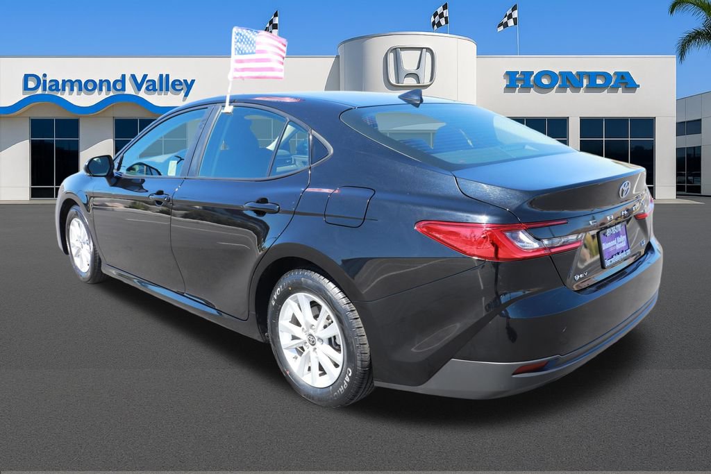 Used 2025 Toyota Camry LE w/ Convenience Package FWD image 4