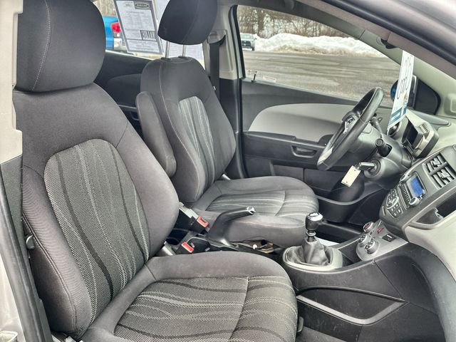 Used 2015 Chevrolet Sonic LT image 25