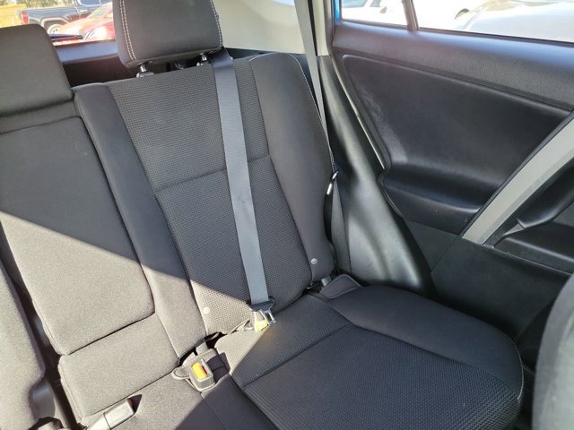 Used 2018 Toyota RAV4 XLE image 6