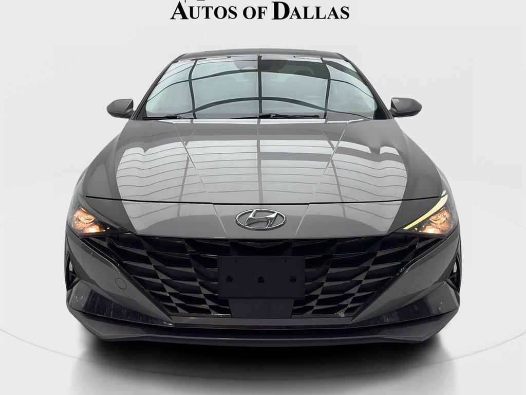Used 2022 Hyundai Elantra SEL w/ Convenience + Premium Package FWD image 3