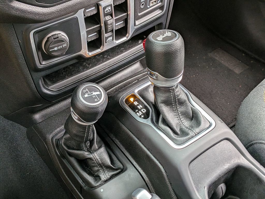 Used 2024 Jeep Wrangler Sport S image 16