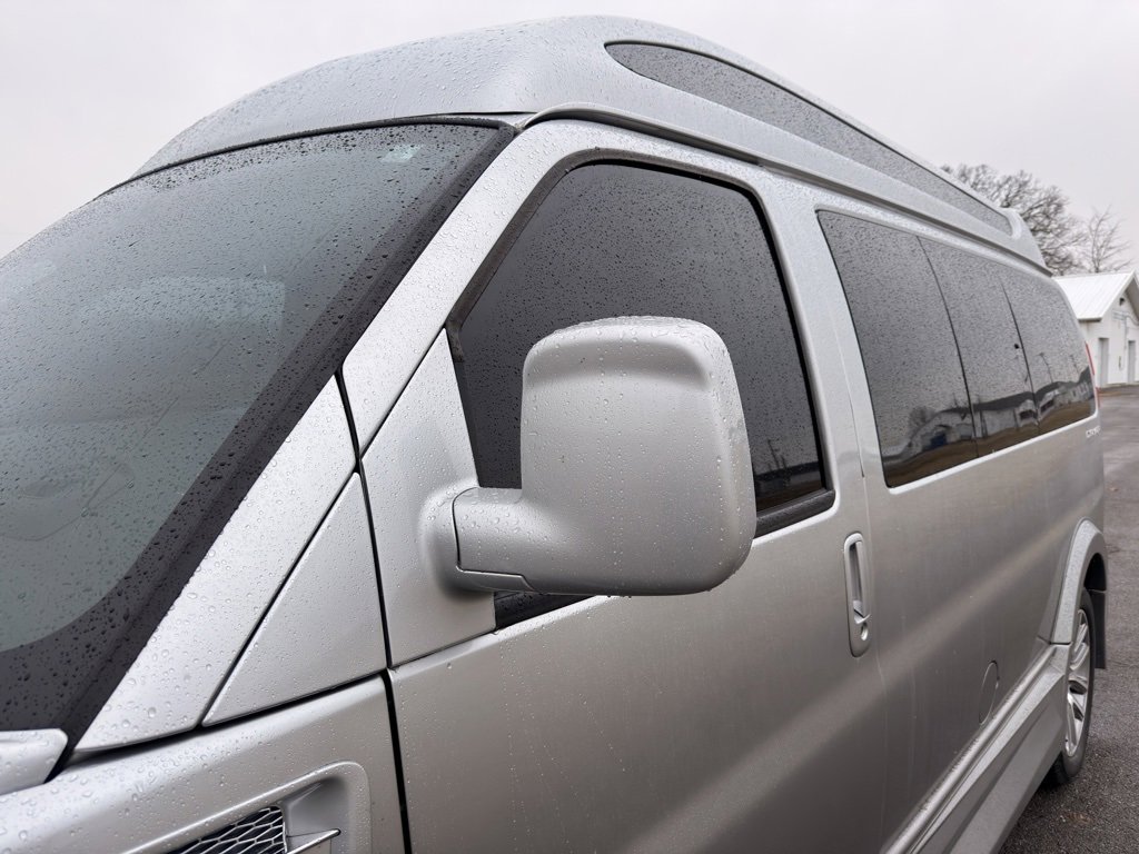 Used 2021 Chevrolet Express 2500 LS w/ Enhanced Convenience Package image 18