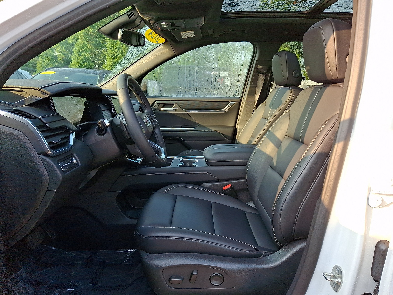 Certified 2024 GMC Acadia Elevation AWD/4WD image 14