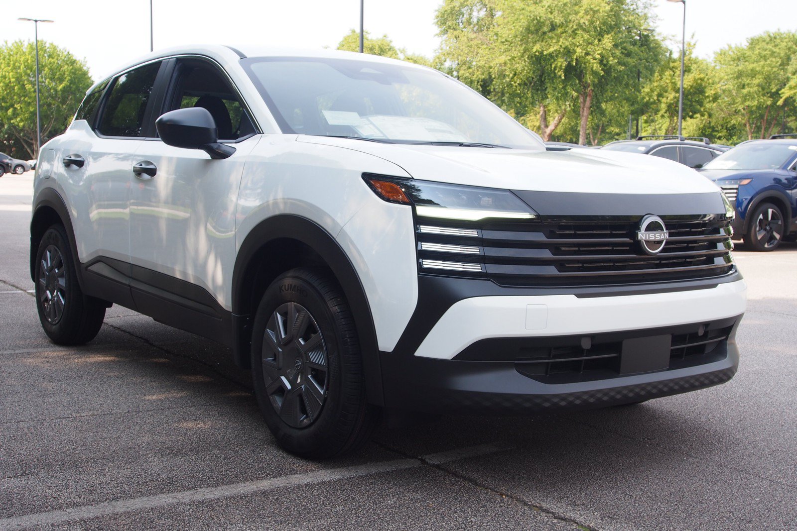 New 2026 Nissan Kicks S