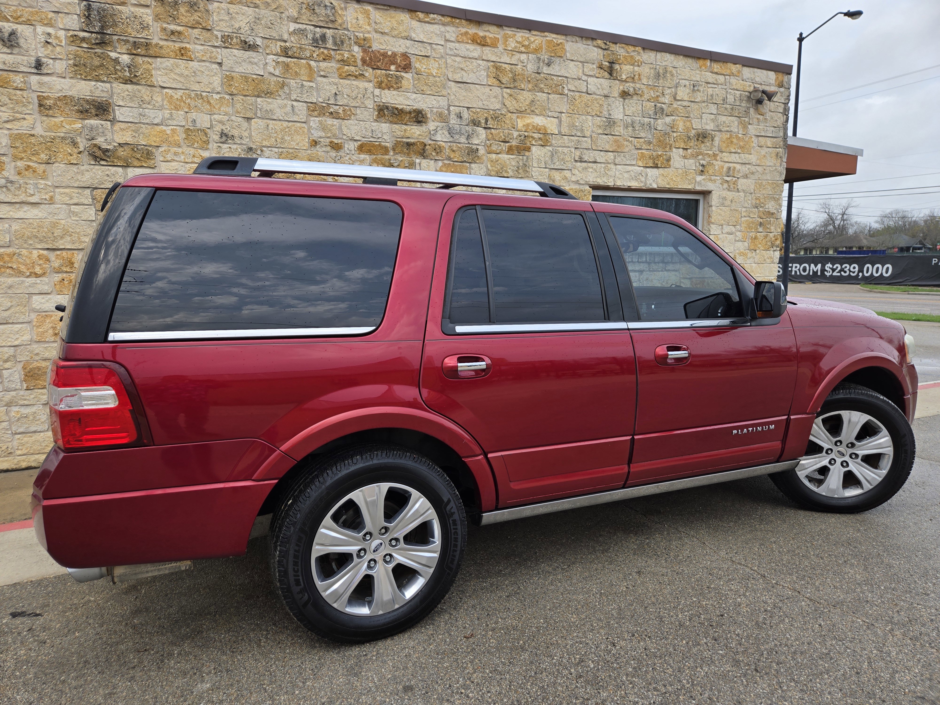 Used 2015 Ford Expedition Platinum image 20