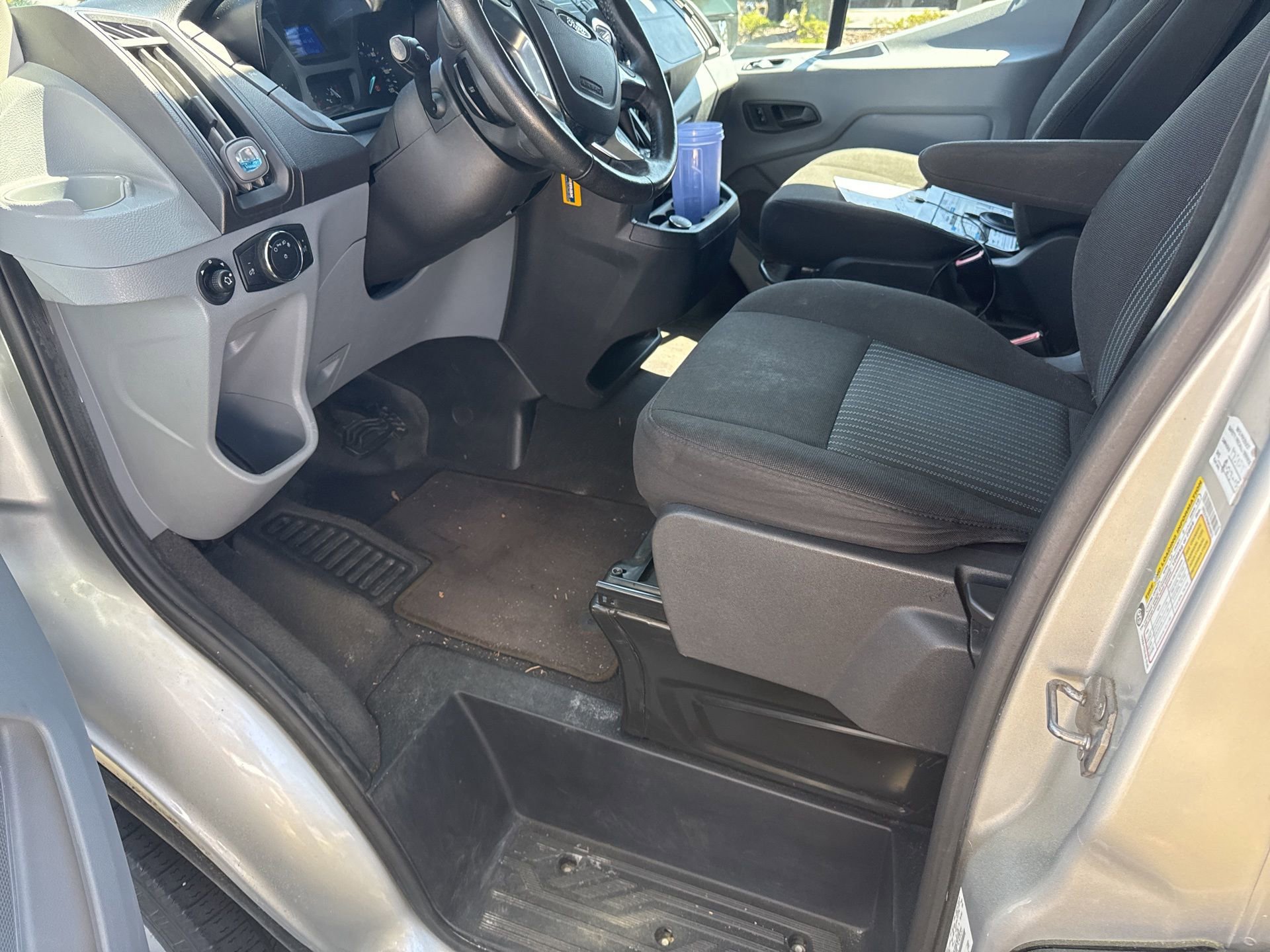 Used 2017 Ford Transit 350 XLT image 12