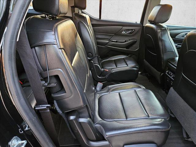 Used 2019 Chevrolet Traverse RS image 17