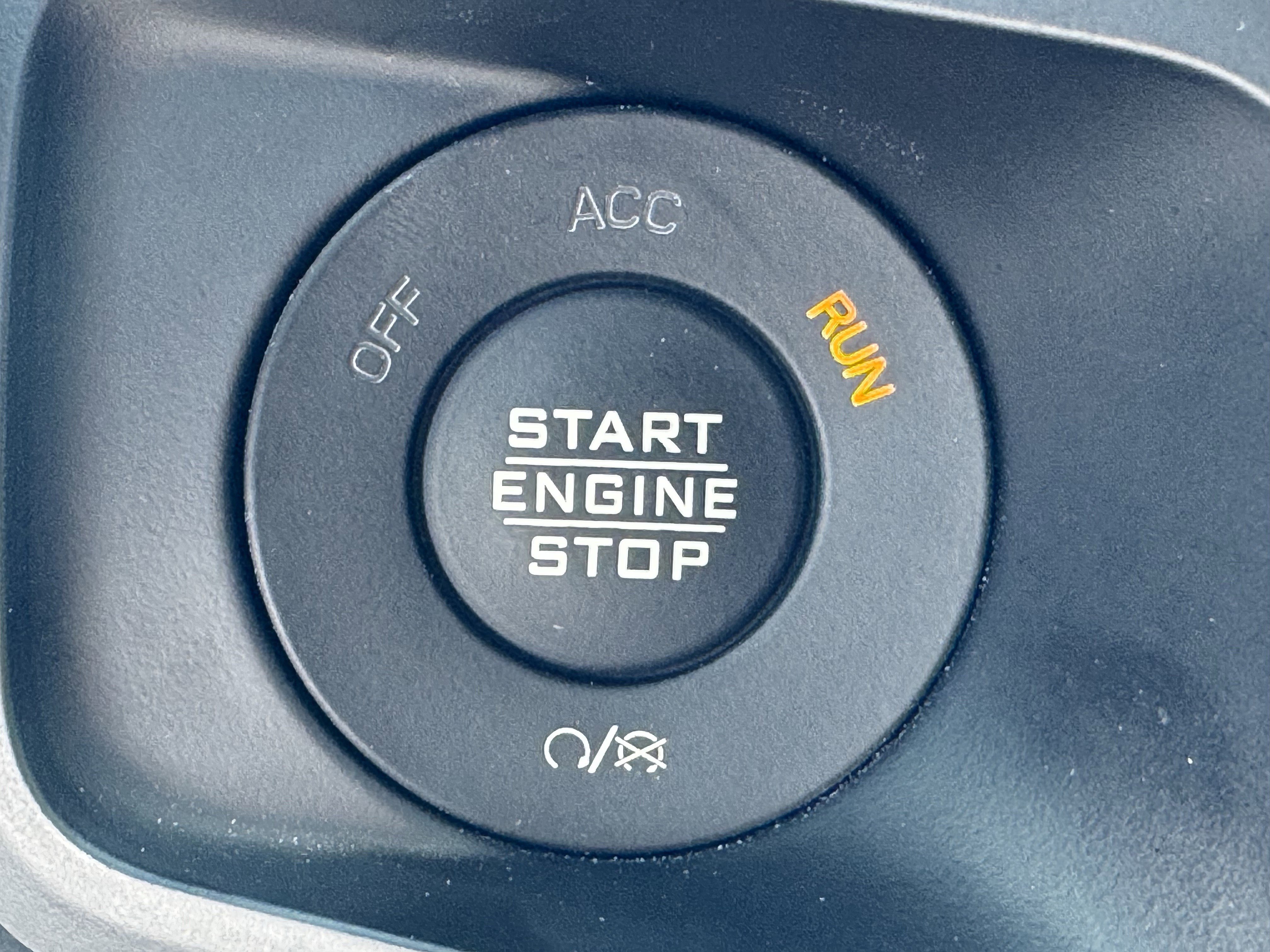 Used 2025 Jeep Wrangler Sahara image 23