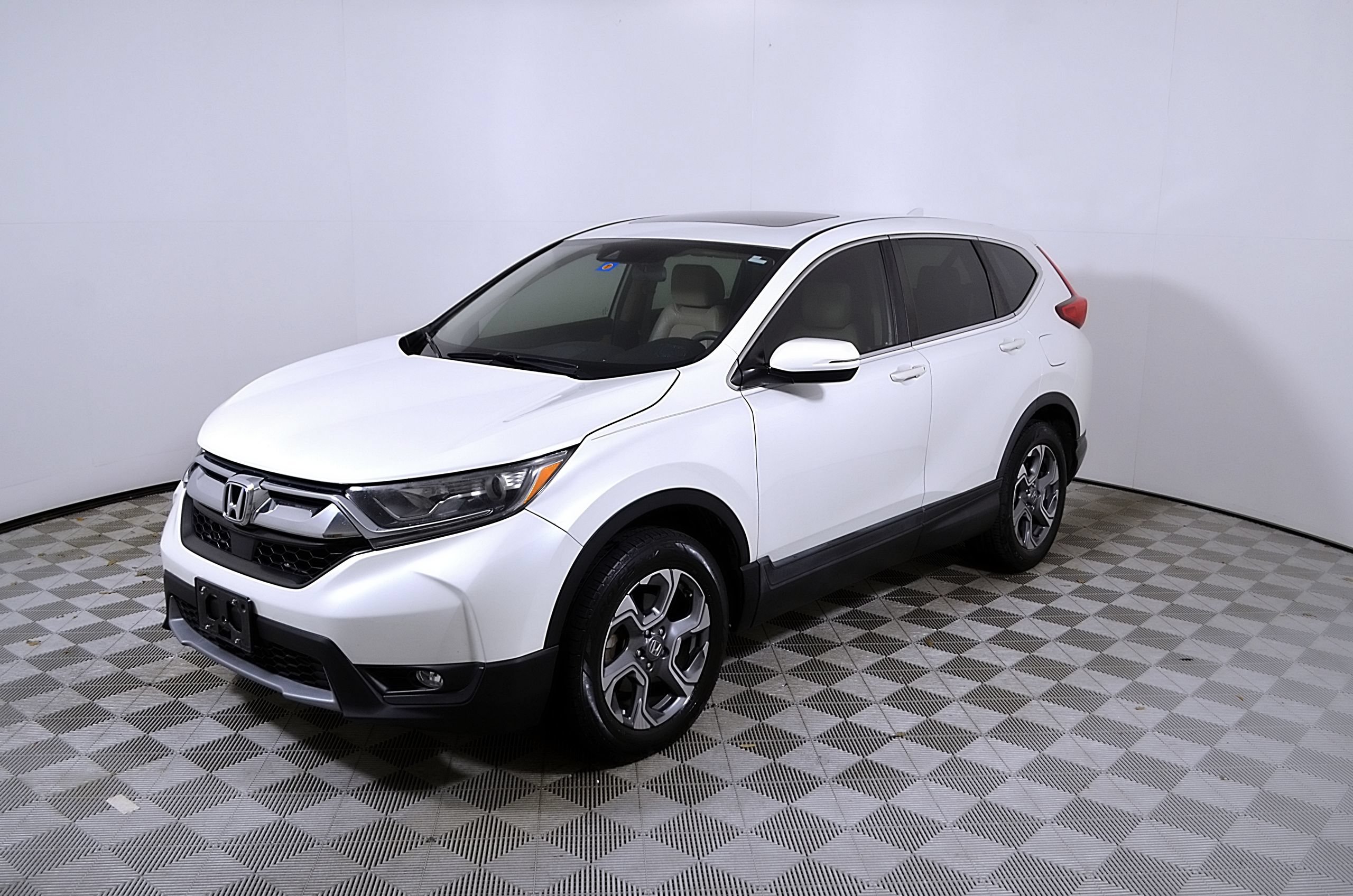 Used 2018 Honda CR-V EX image 3