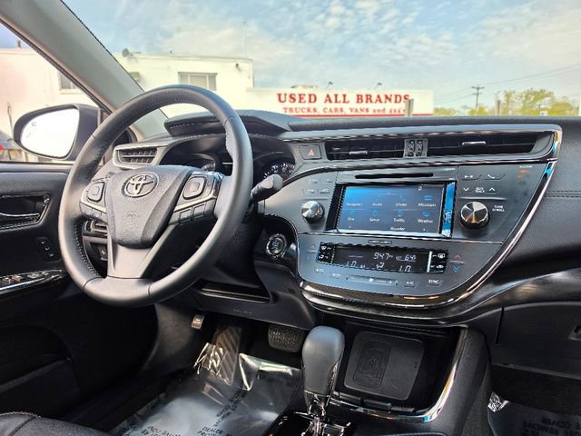 Used 2018 Toyota Avalon XLE Premium w/ All Weather Liner Package FWD image 13