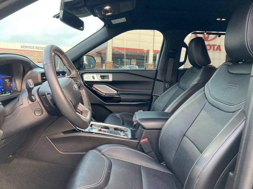 Used 2023 Ford Explorer ST w/ Equipment Group 401A AWD/4WD image 10