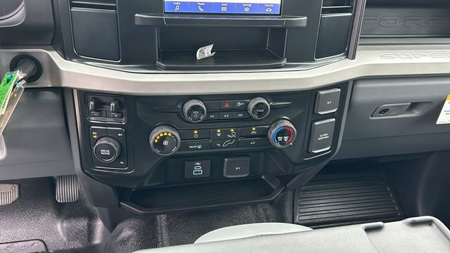 New 2026 Ford F550 4x4 Crew Cab Super Duty image 19