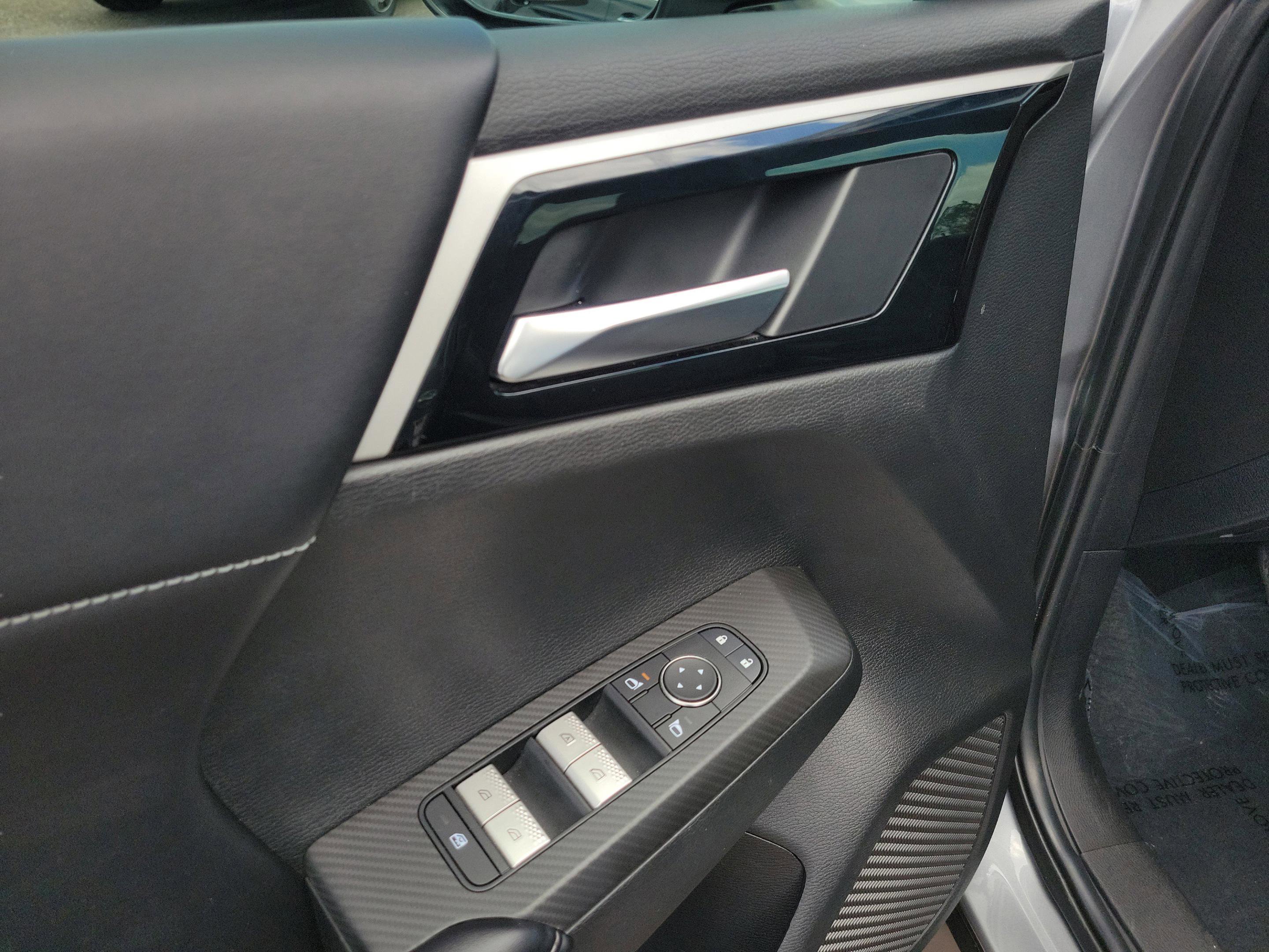 Used 2022 Mitsubishi Outlander SE image 21