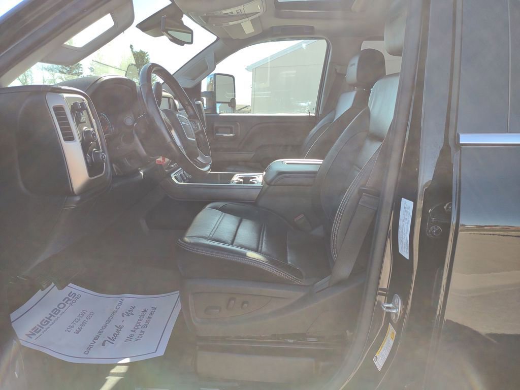 Used 2017 GMC Sierra 3500 Denali AWD/4WD image 9