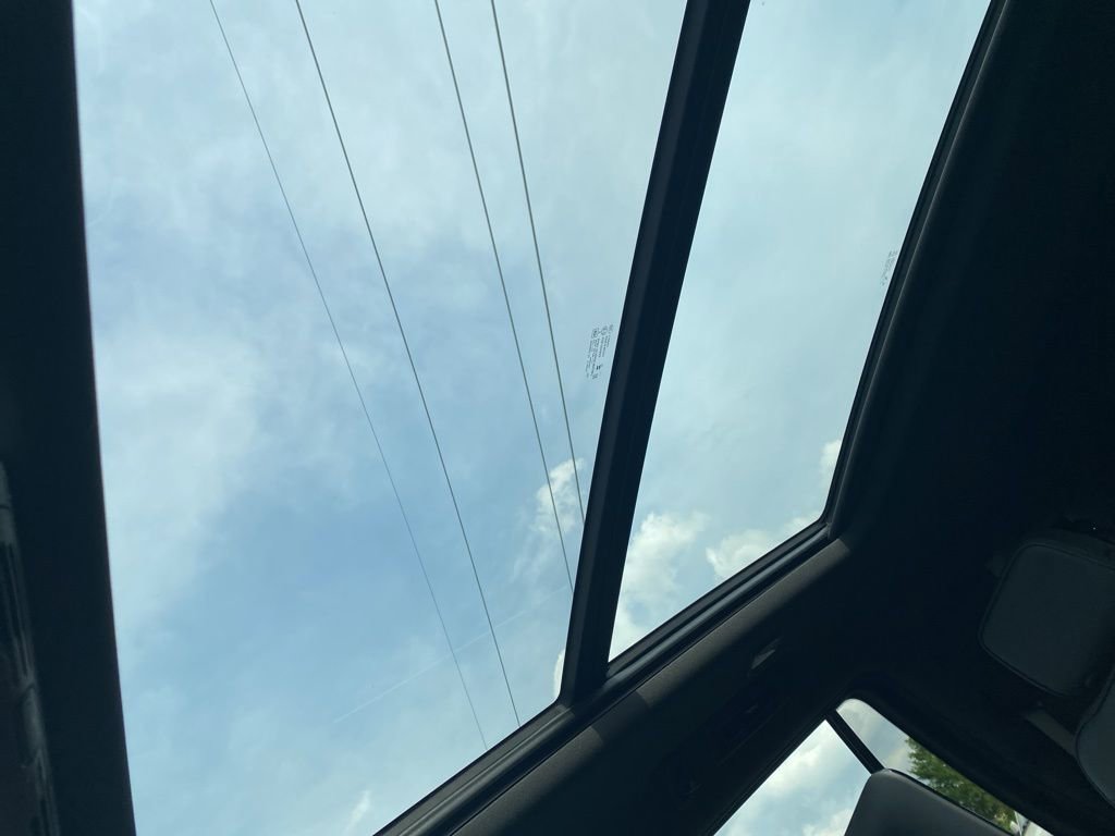 Used 2026 GMC Yukon Denali w/ Advanced Technology Package image 33