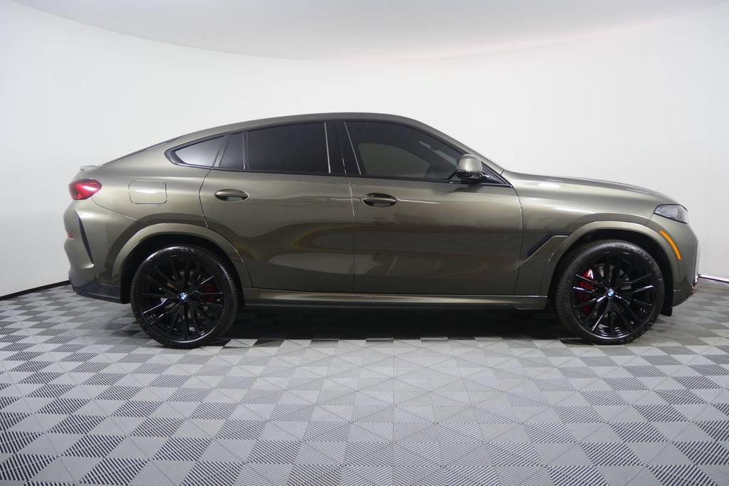 Used 2027 BMW X6 xDrive40i w/ Executive Package AWD/4WD image 2