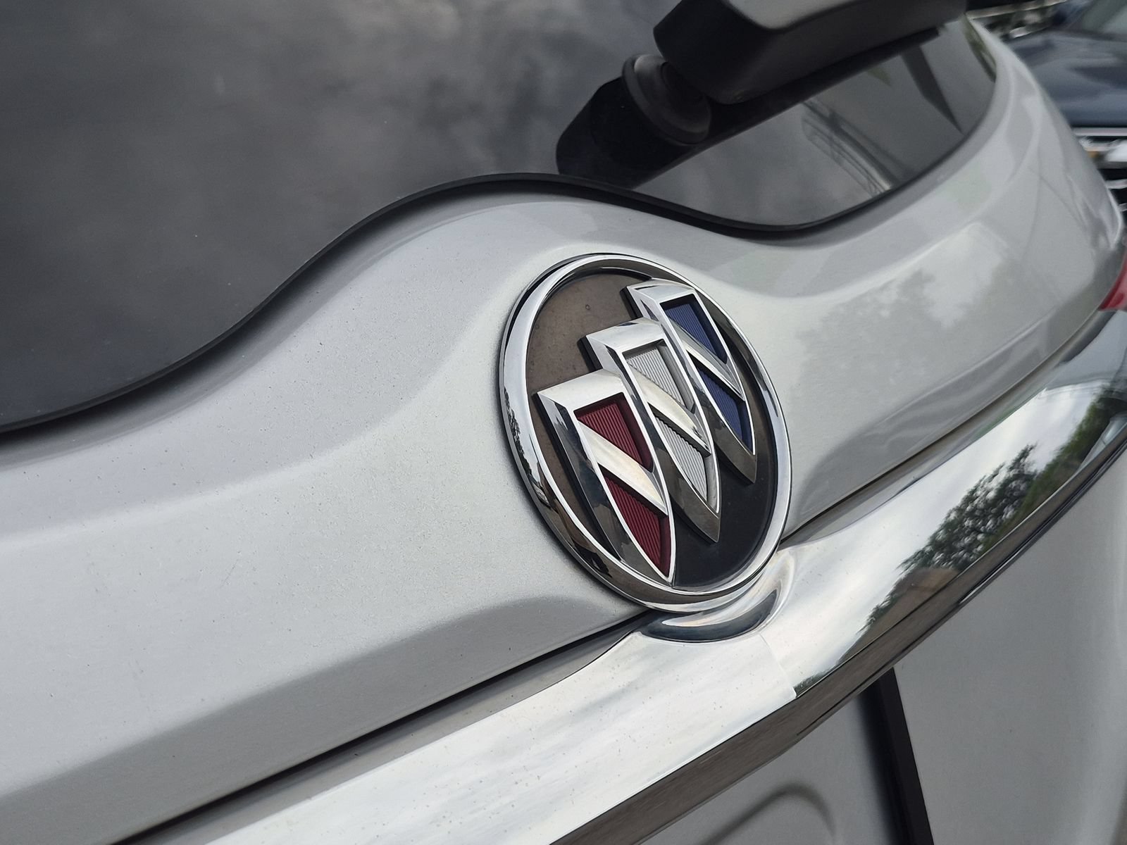 Used 2019 Buick Enclave Essence FWD image 13